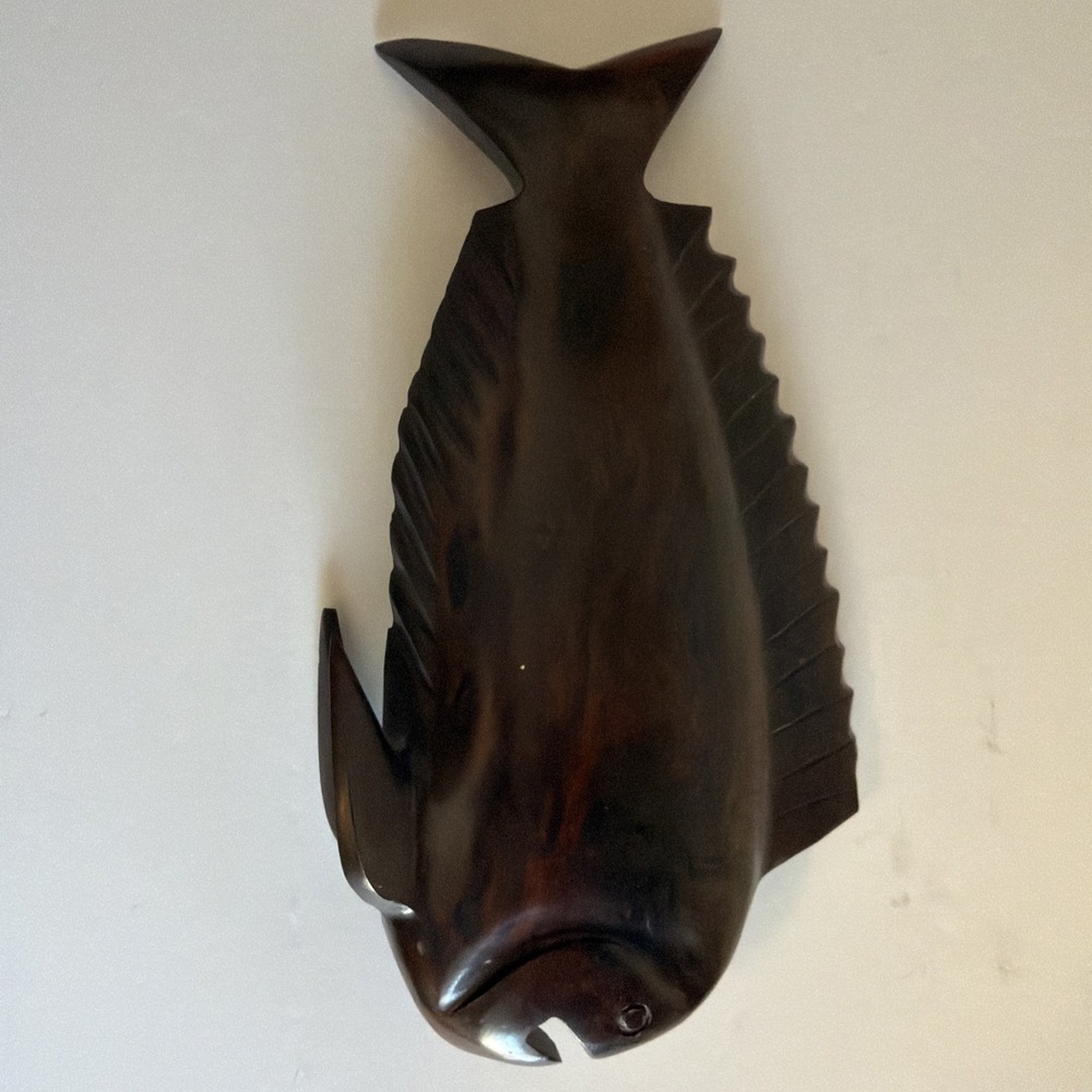 Vintage Hand-Carved Ironwood Fish (Mid-Century) Wood Table Home Decor - Picture 6 of 9